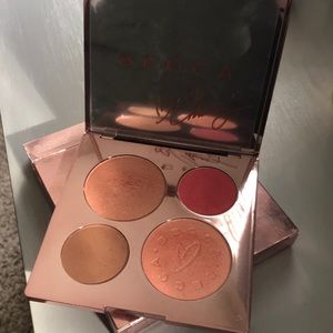 Becca x chrissy Teigan Glow Face Palette